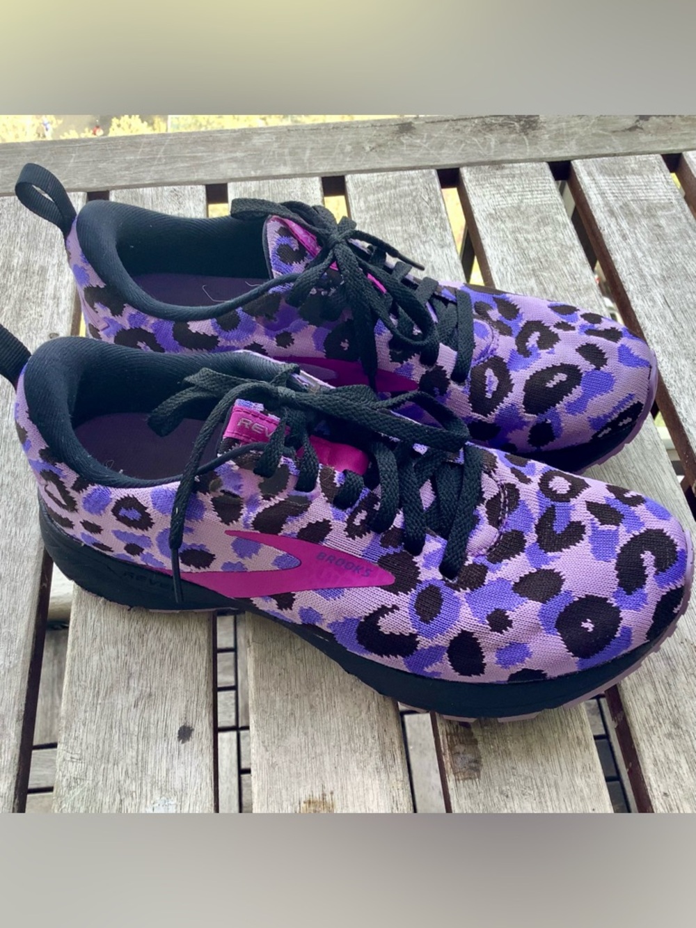 Brooks Revel 5 Women’s Running Shoes Purple Leopard Print Sz 7